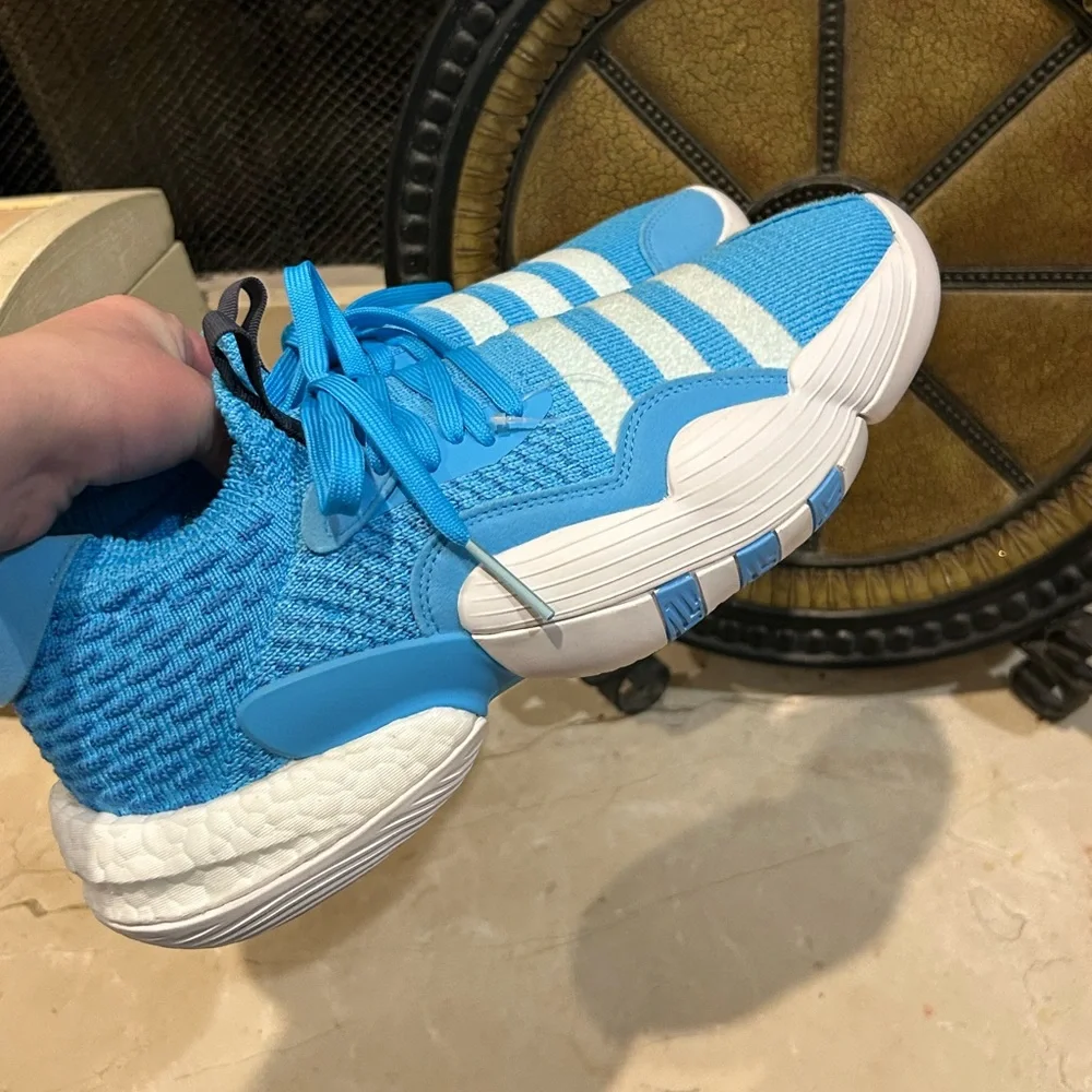 NWOT adidas Mens Trae Young 2 Running Sneakers Shoes - Picture 3 of 13